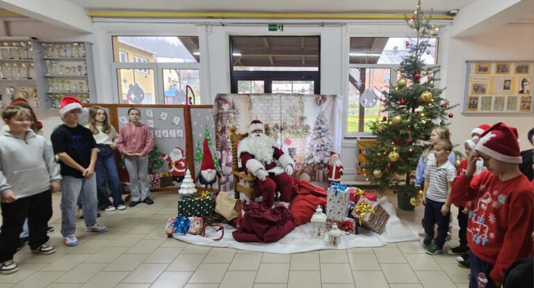 ŚWIĘTY MIKOŁAJ W NASZEJ SZKOLE